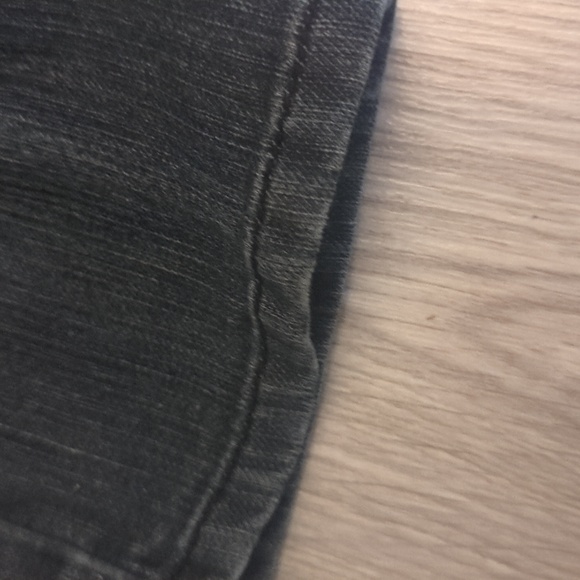 Guess Capri Jeans - Picture 4 of 5